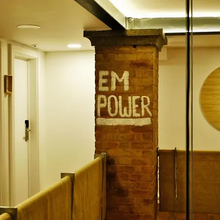 Draper Startup House For Entrepreneurs